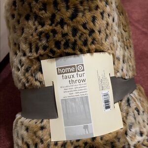 Home Faux Fur Throw 50 in *60in